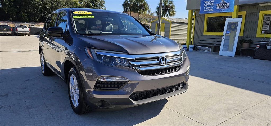 2017 Honda Pilot LX photo