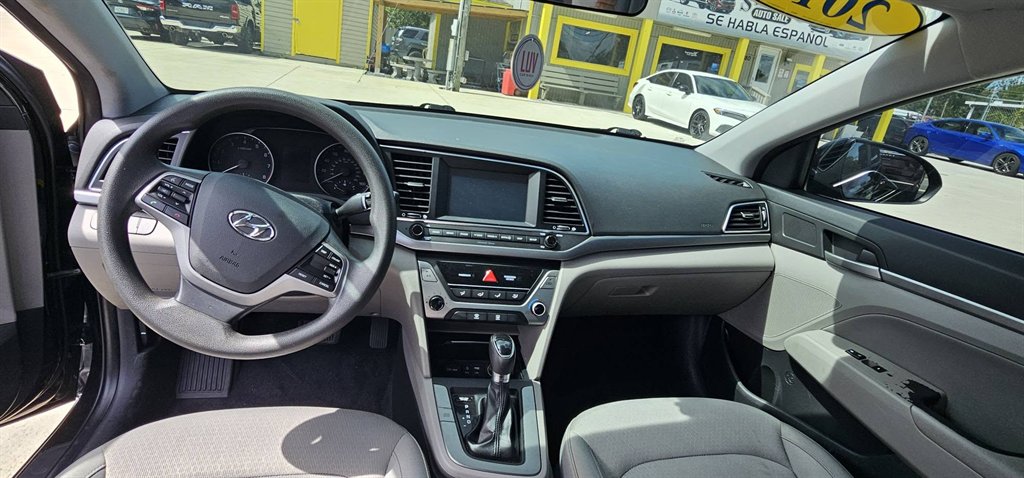 2017 Hyundai Elantra - $14,500