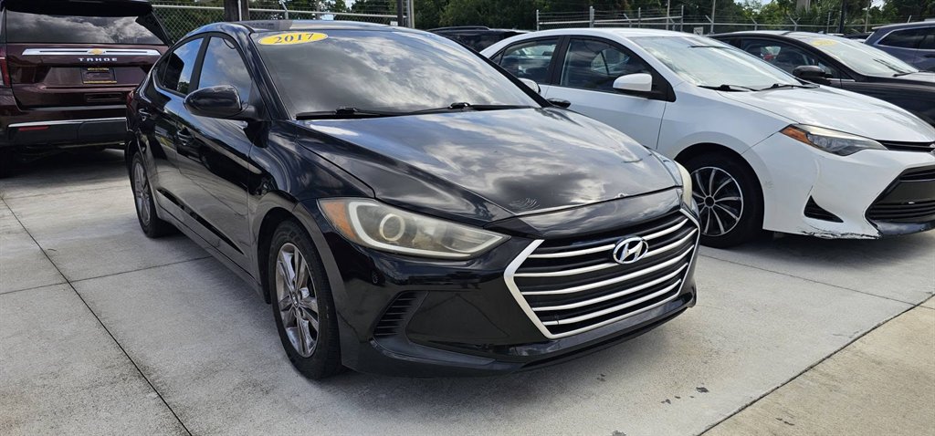 2017 Hyundai Elantra - $14,500