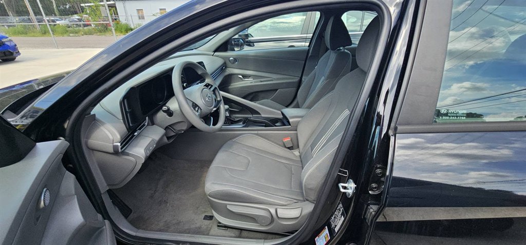 2023 Hyundai Elantra - $26,999