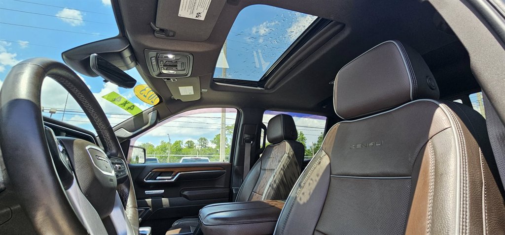 2023 GMC Sierra - $61,999