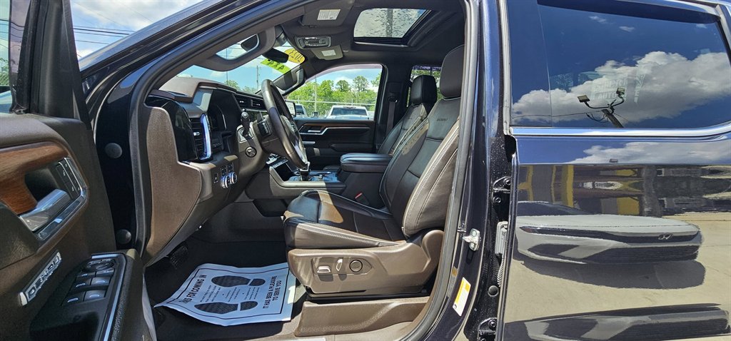 2023 GMC Sierra - $61,999