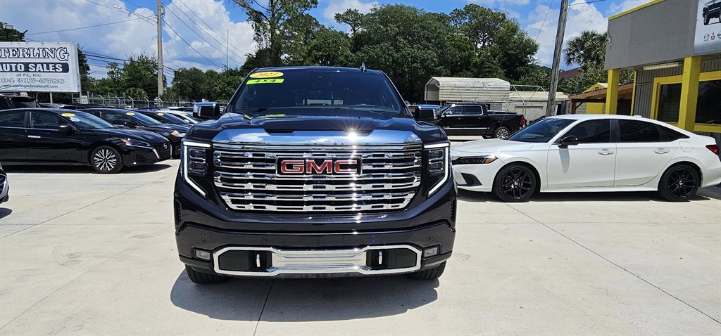 2023 GMC Sierra - $61,999