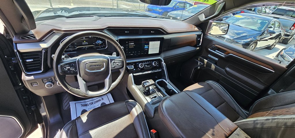 2023 GMC Sierra - $61,999