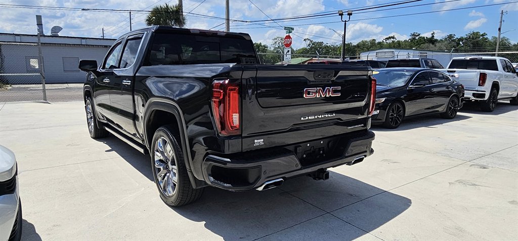 2023 GMC Sierra - $61,999