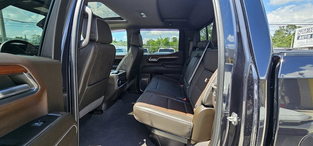 2023 GMC Sierra - $61,999