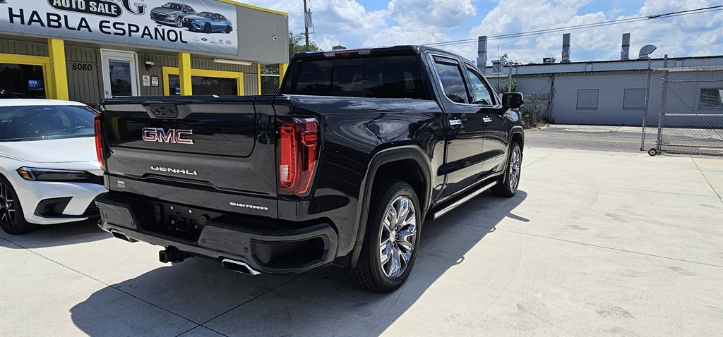 2023 GMC Sierra - $61,999