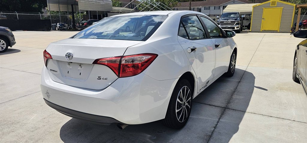 2017 Toyota Corolla - $11,500