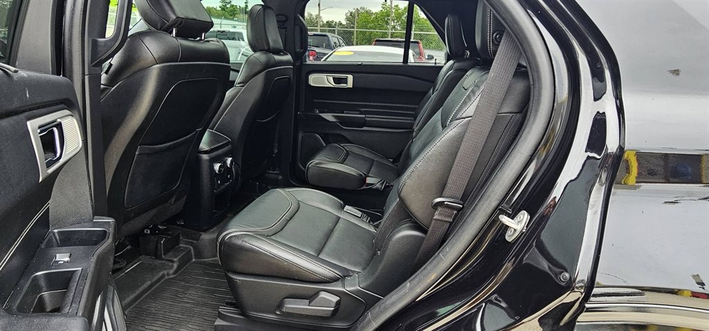 2020 Ford Explorer - $32,999