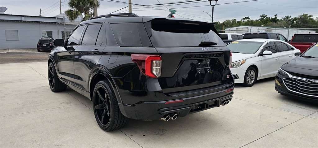 2020 Ford Explorer - $32,999