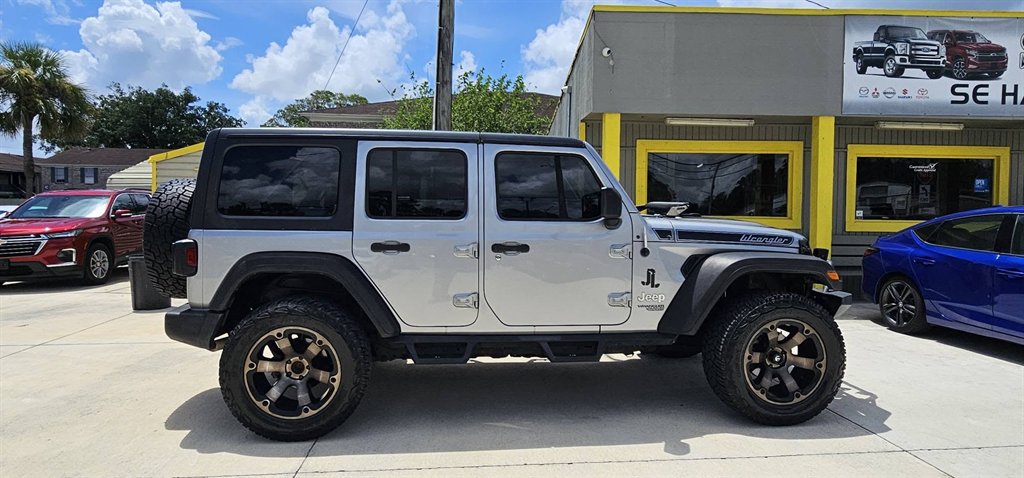 2018 Jeep Wrangler - $23,999