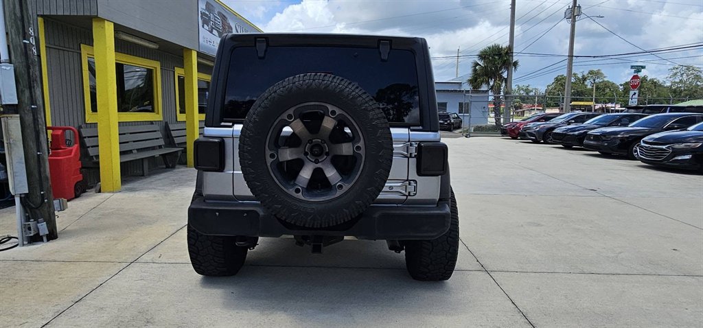 2018 Jeep Wrangler - $23,999