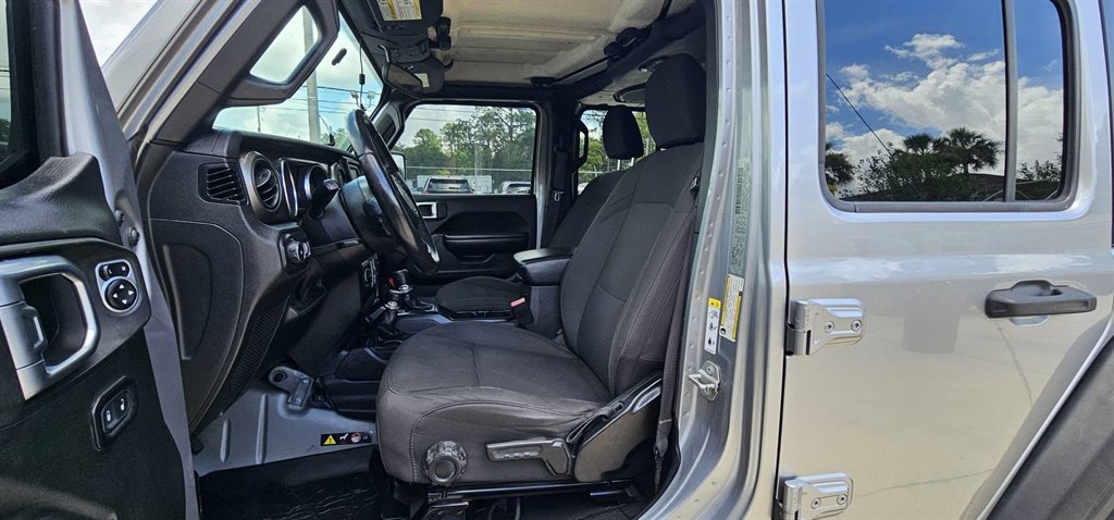 2018 Jeep Wrangler - $23,999