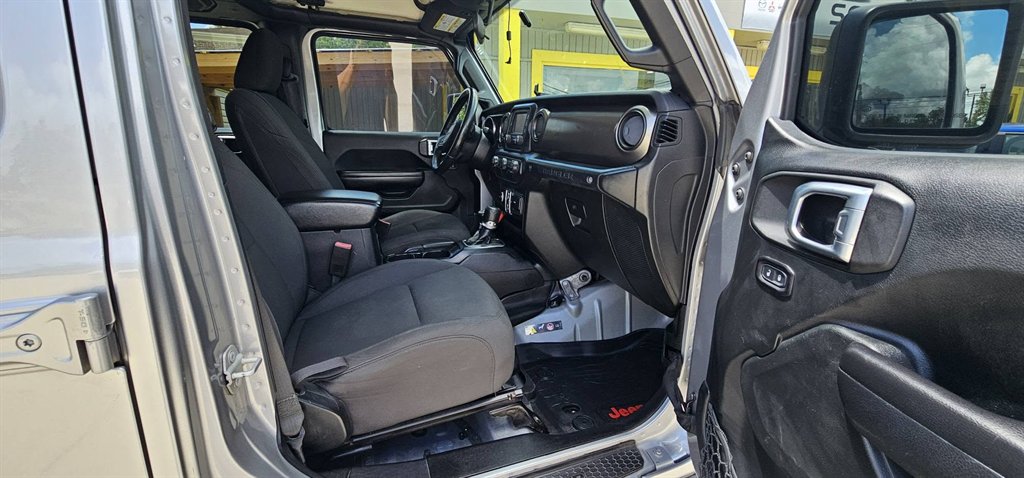 2018 Jeep Wrangler - $23,999