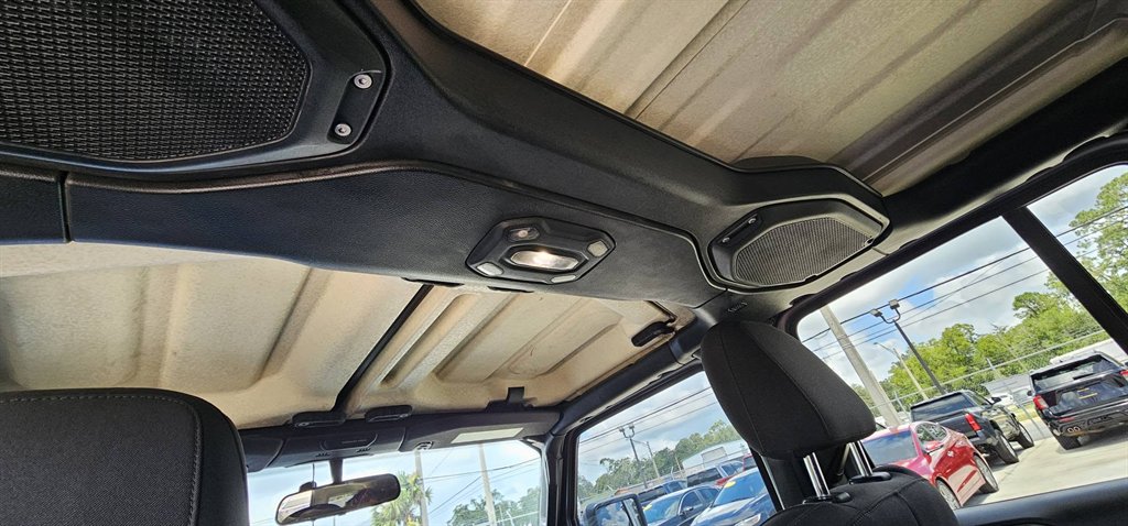 2018 Jeep Wrangler - $23,999