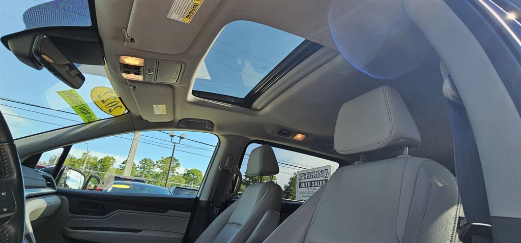 2022 Honda Odyssey - $29,999