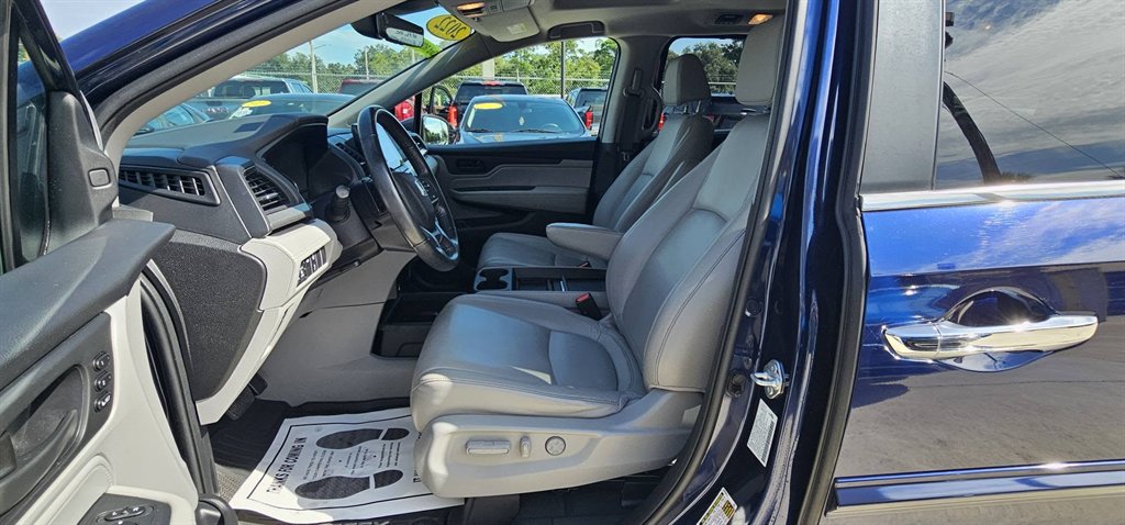 2022 Honda Odyssey - $29,999