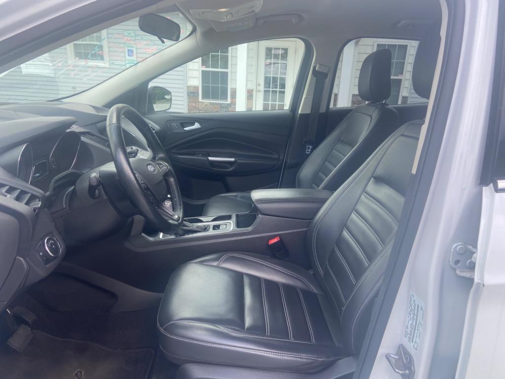 2019 Ford Escape - $10,995