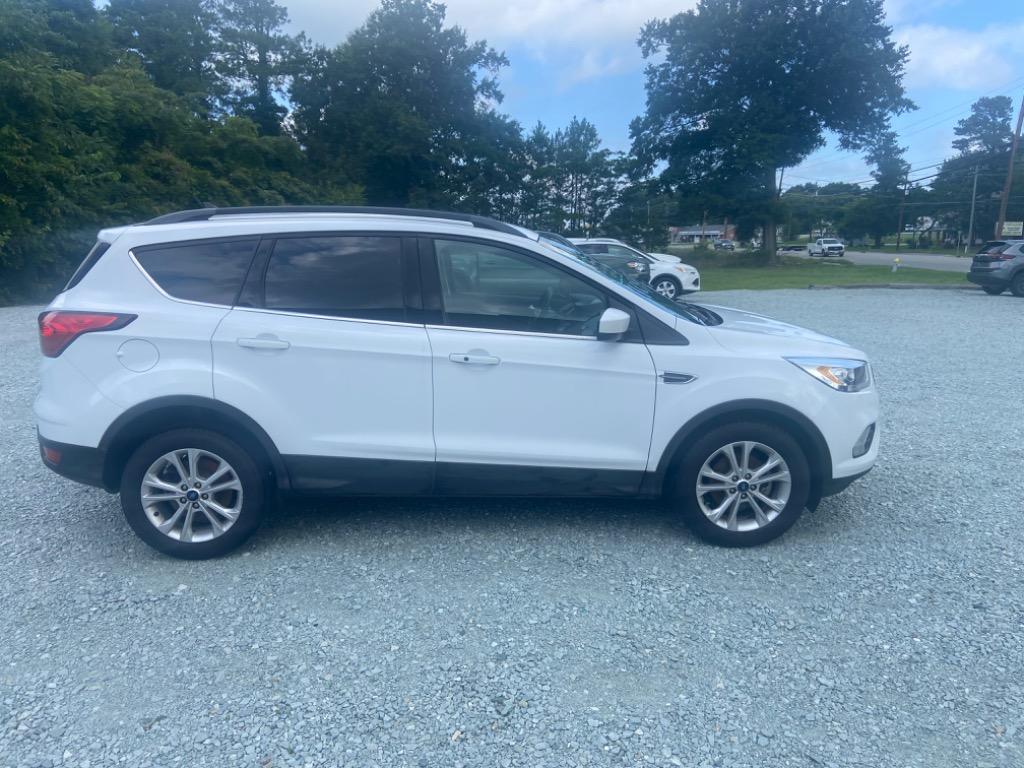 2019 Ford Escape - $10,995
