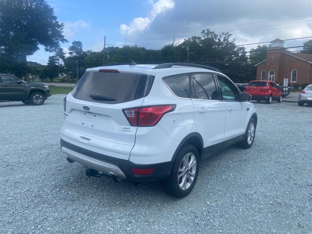 2019 Ford Escape - $10,995