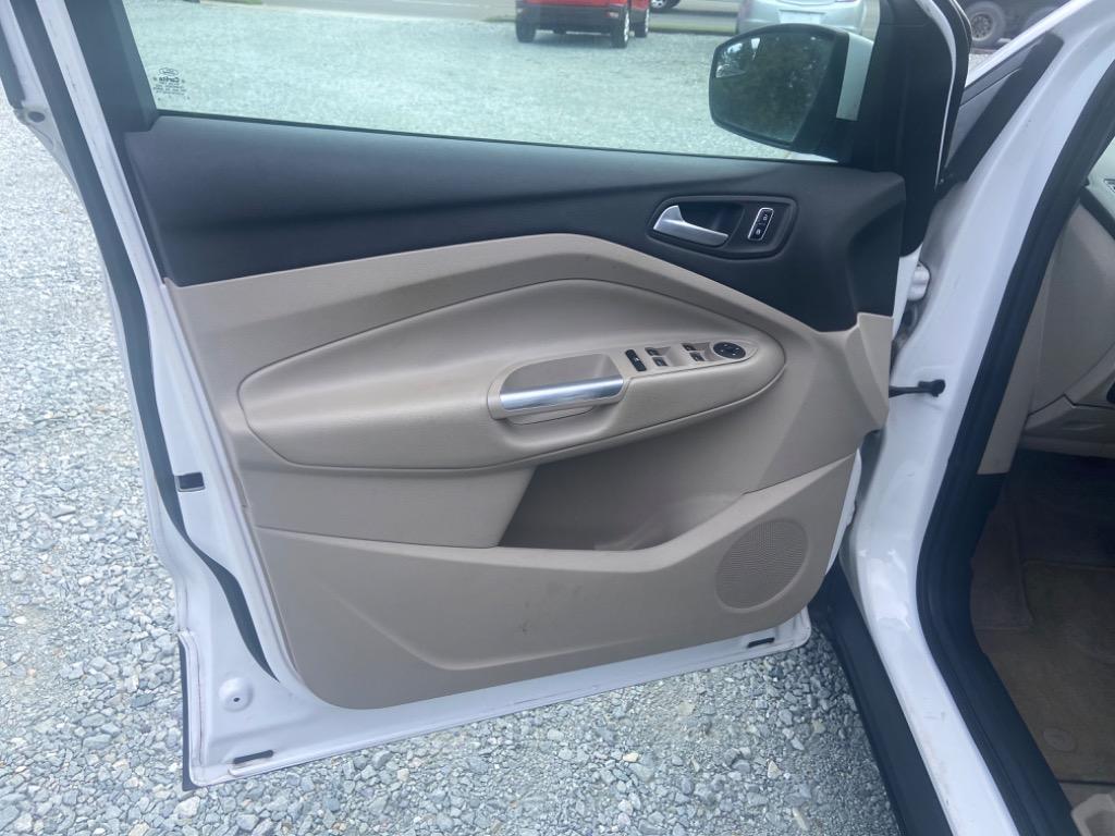 2014 Ford Escape - $5,995