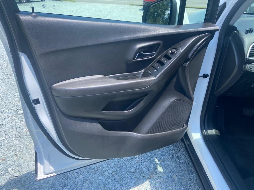 2020 Chevrolet Trax - $11,995