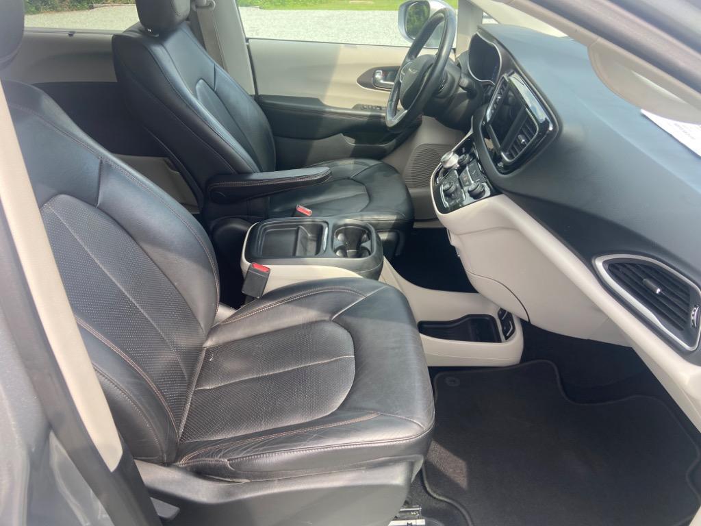 2019 Chrysler Pacifica - $14,995