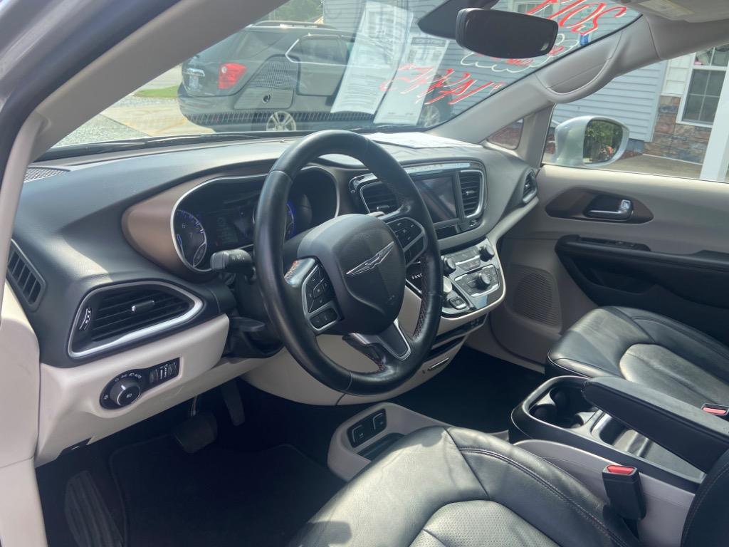 2019 Chrysler Pacifica - $14,995