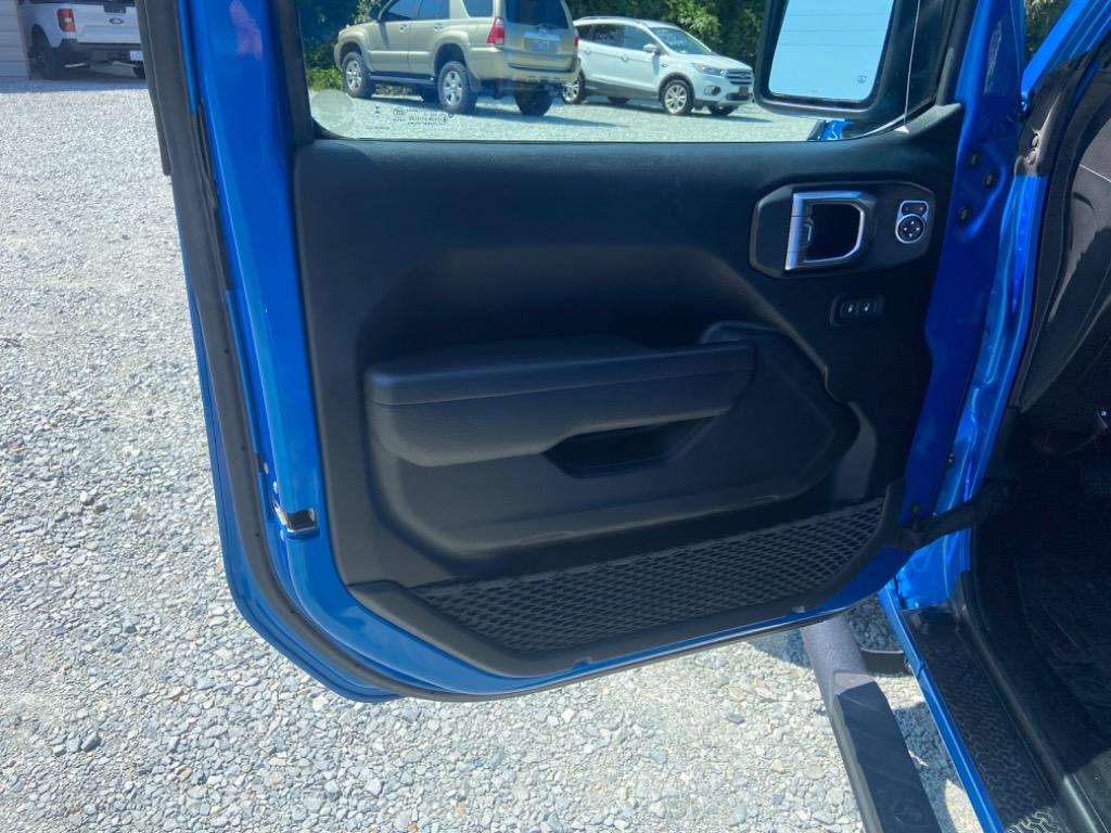 2023 Jeep Gladiator - $34,995
