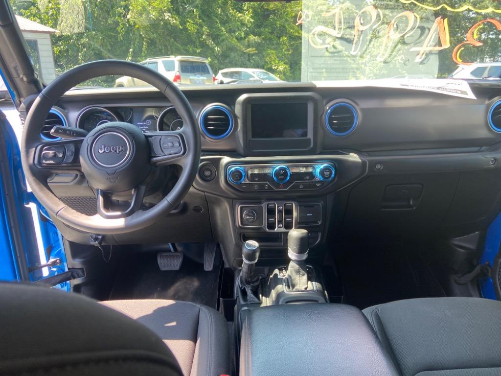 2023 Jeep Gladiator - $34,995