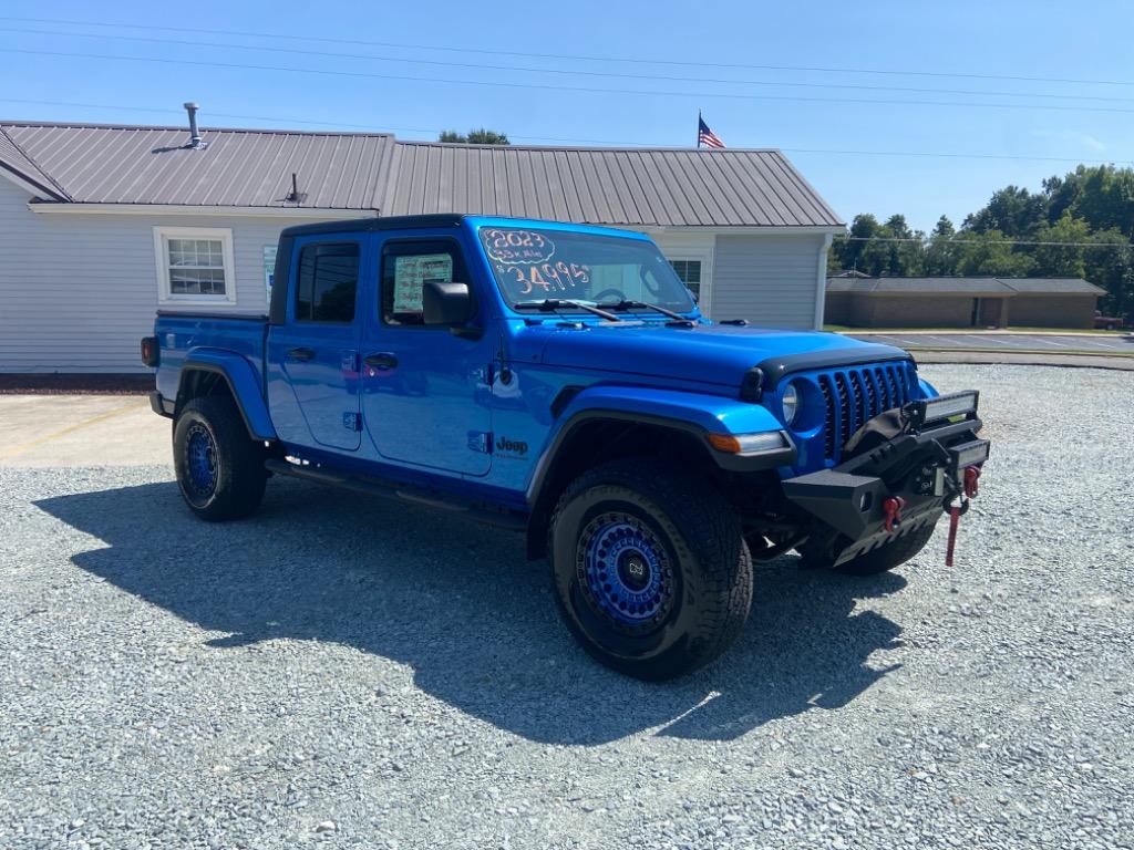2023 Jeep Gladiator - $34,995