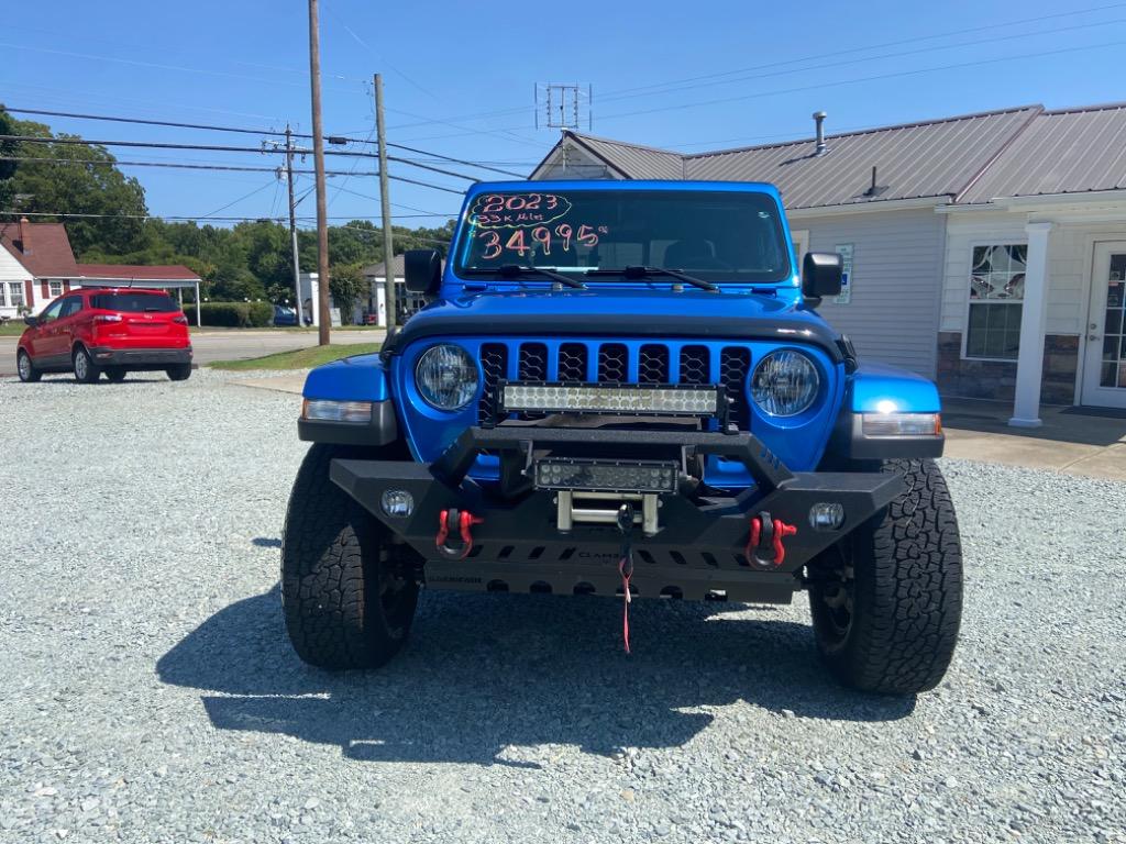 2023 Jeep Gladiator - $34,995