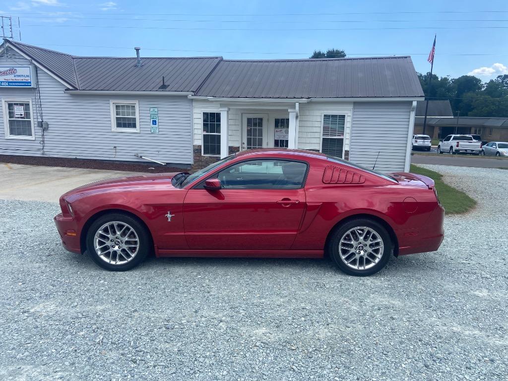 2013 Ford Mustang - $11,995
