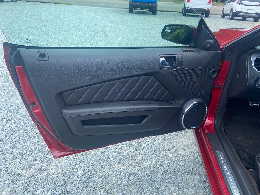 2013 Ford Mustang - $11,995