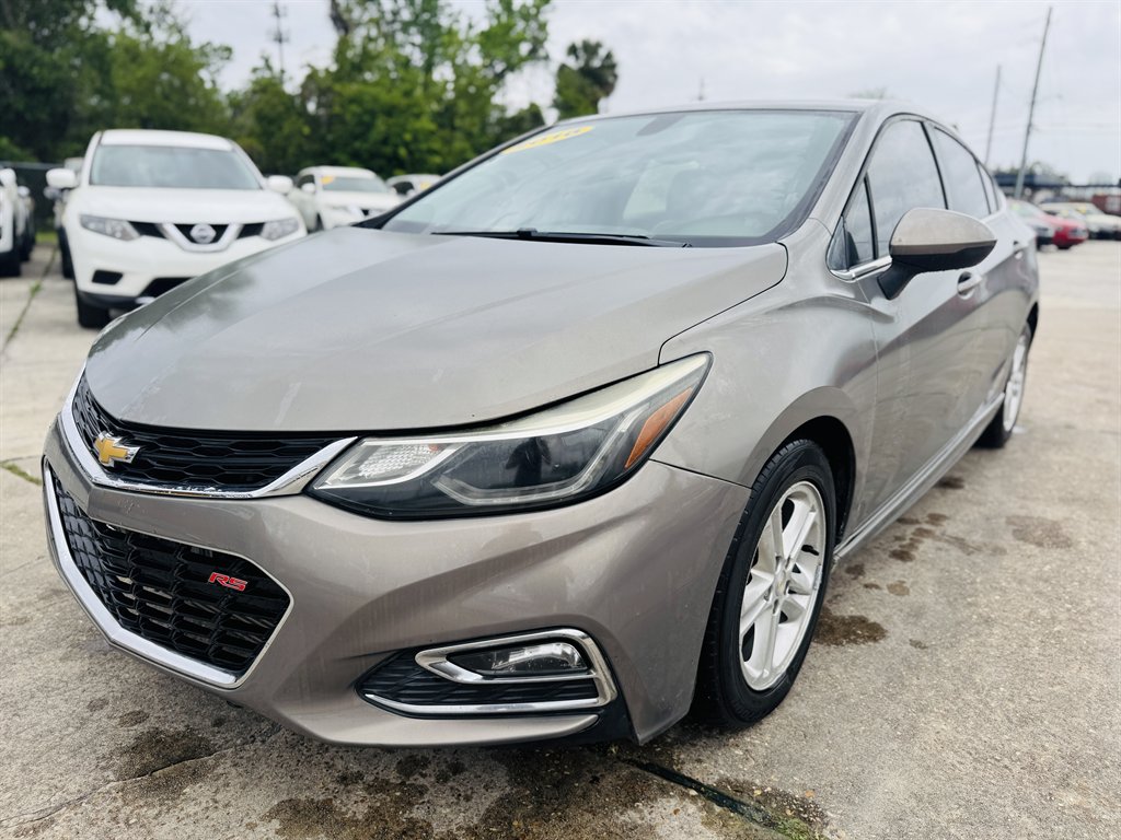 2017 Chevrolet Cruze - $10,999