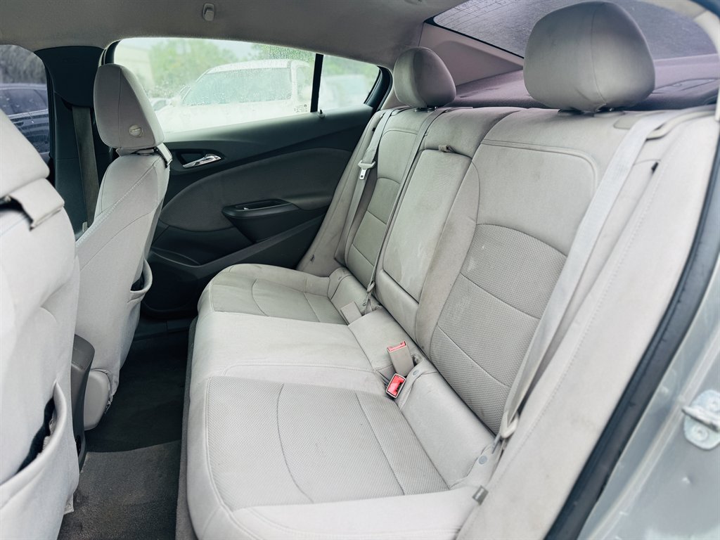 2017 Chevrolet Cruze - $10,999