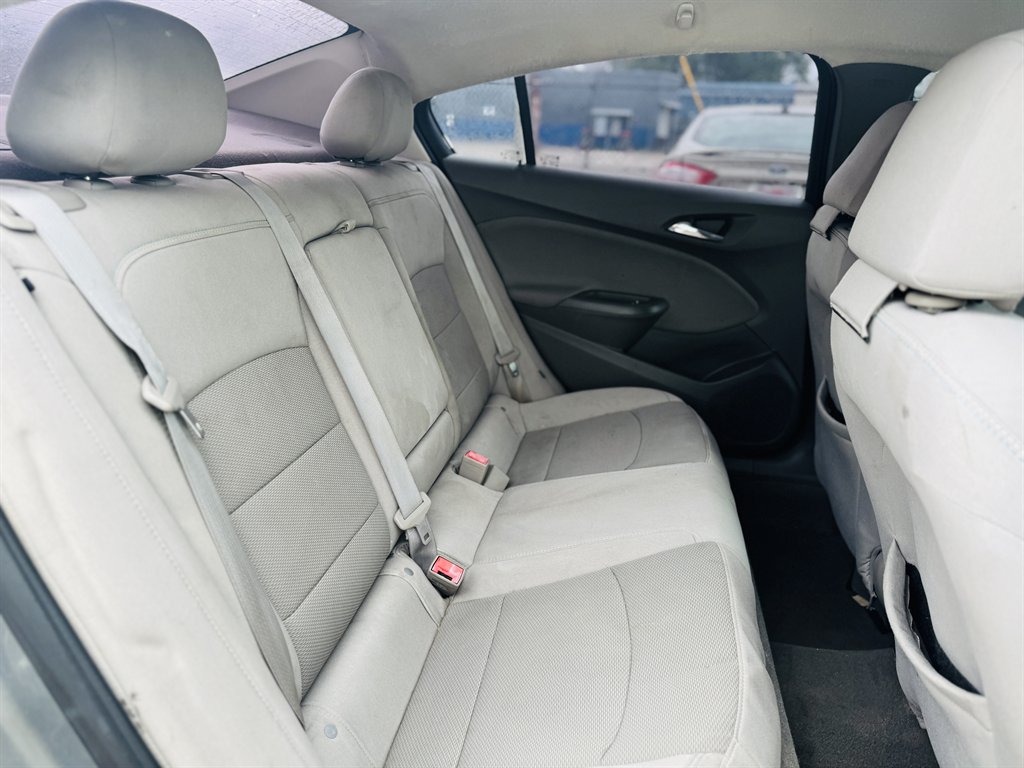 2017 Chevrolet Cruze - $10,999
