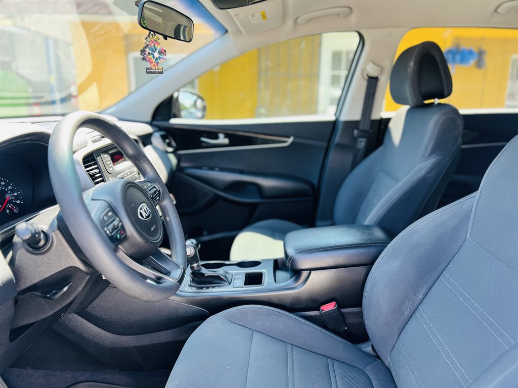 2016 Kia Sorento LX photo