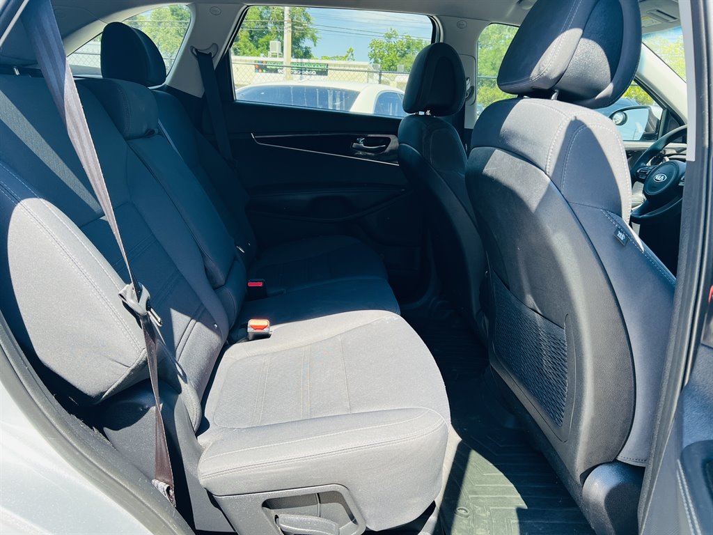 2016 Kia Sorento LX photo