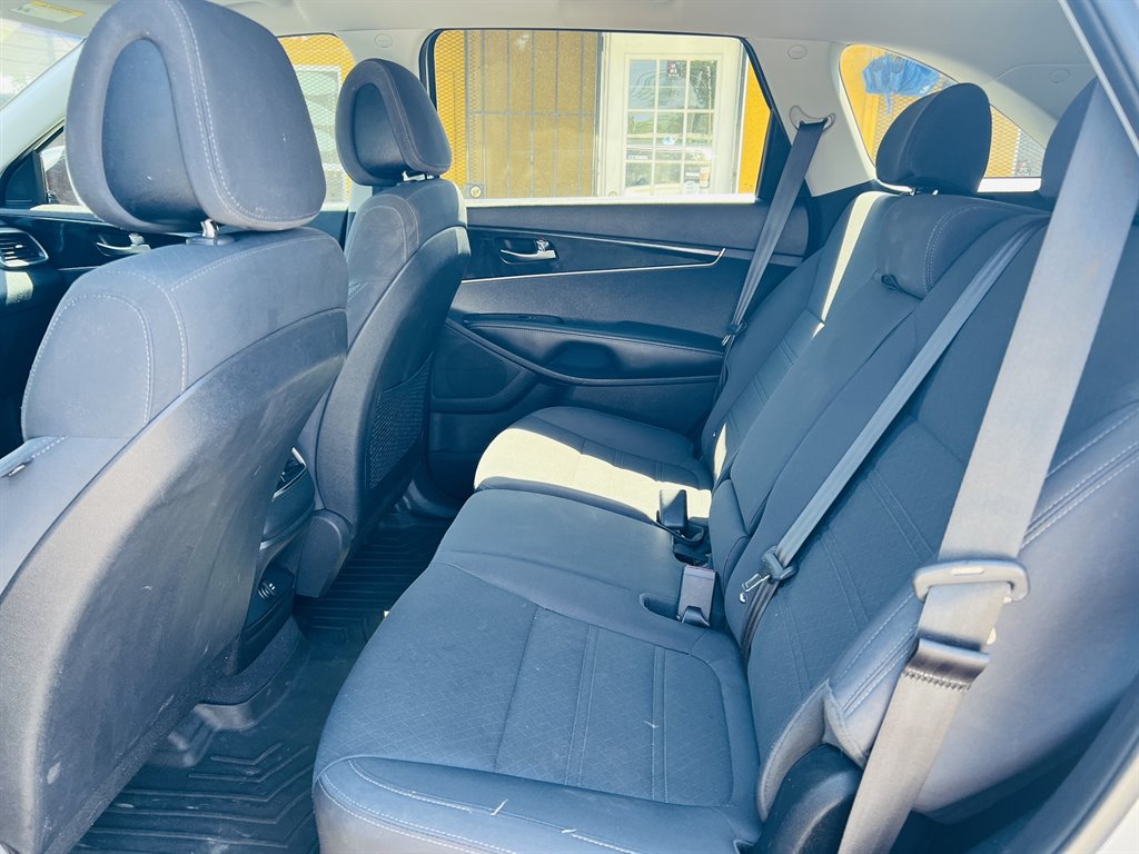 2016 Kia Sorento LX photo