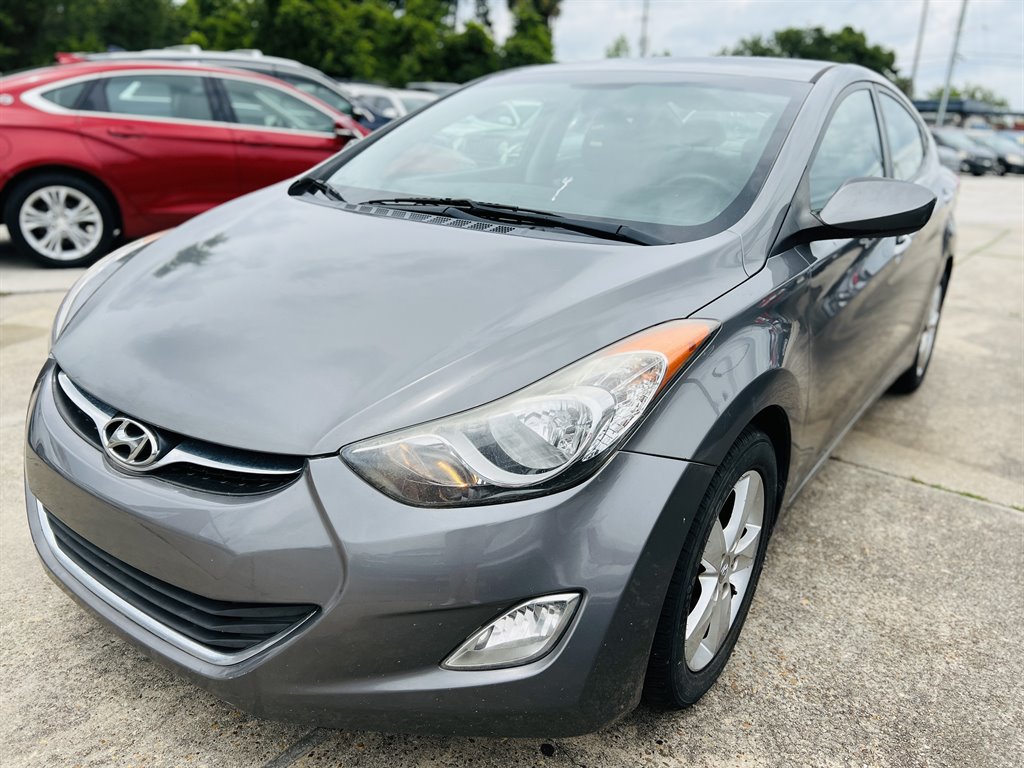 2012 Hyundai Elantra GLS photo