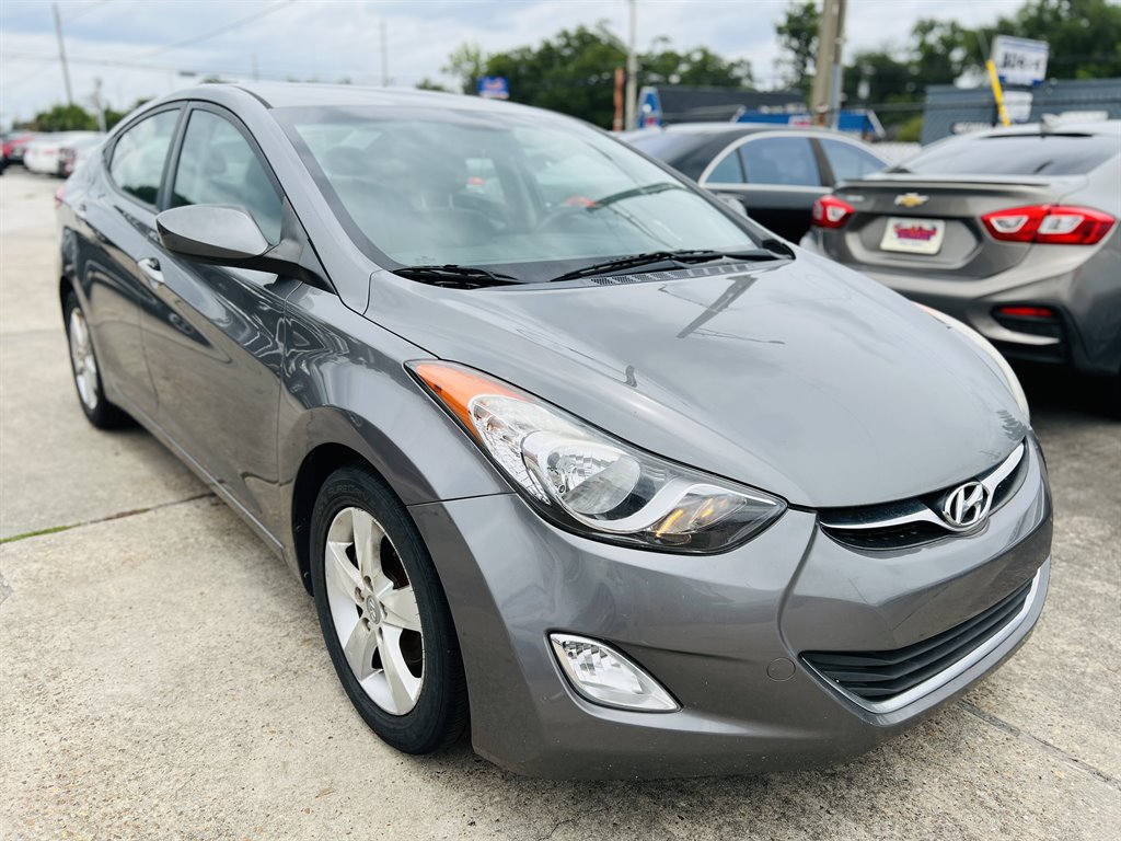 2012 Hyundai Elantra GLS photo