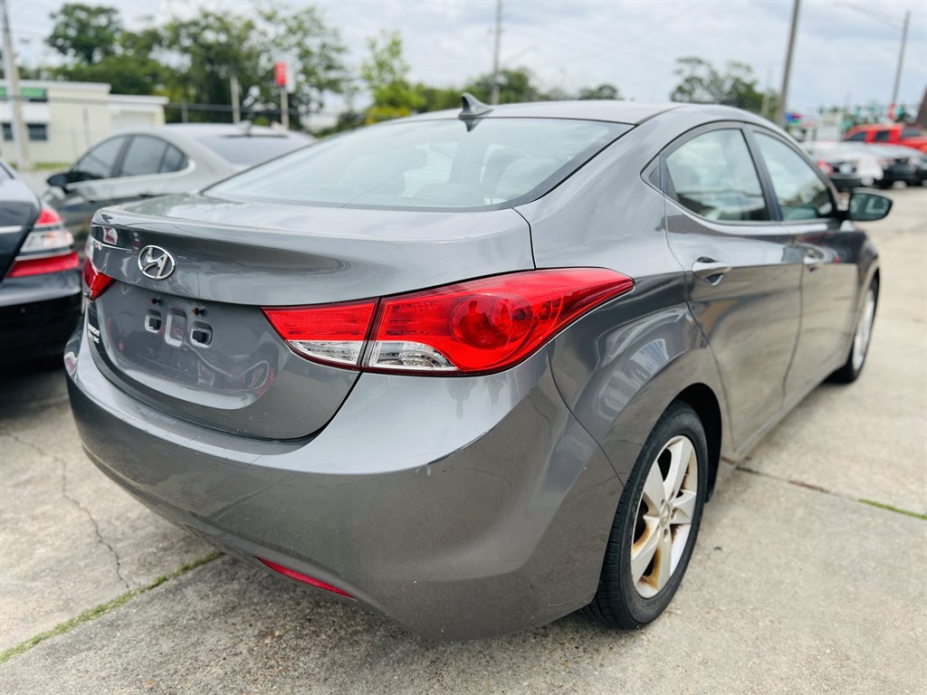 2012 Hyundai Elantra GLS photo
