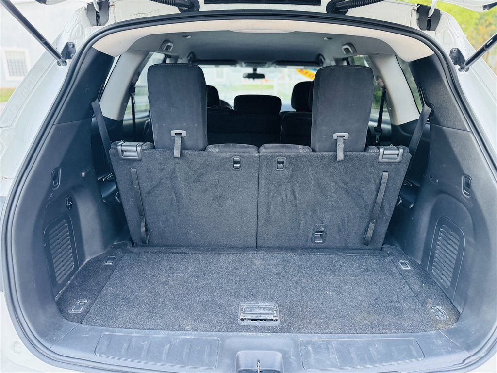 2014 Nissan Pathfinder S photo