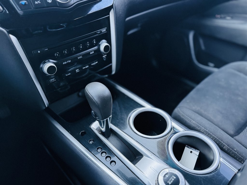 2014 Nissan Pathfinder S photo