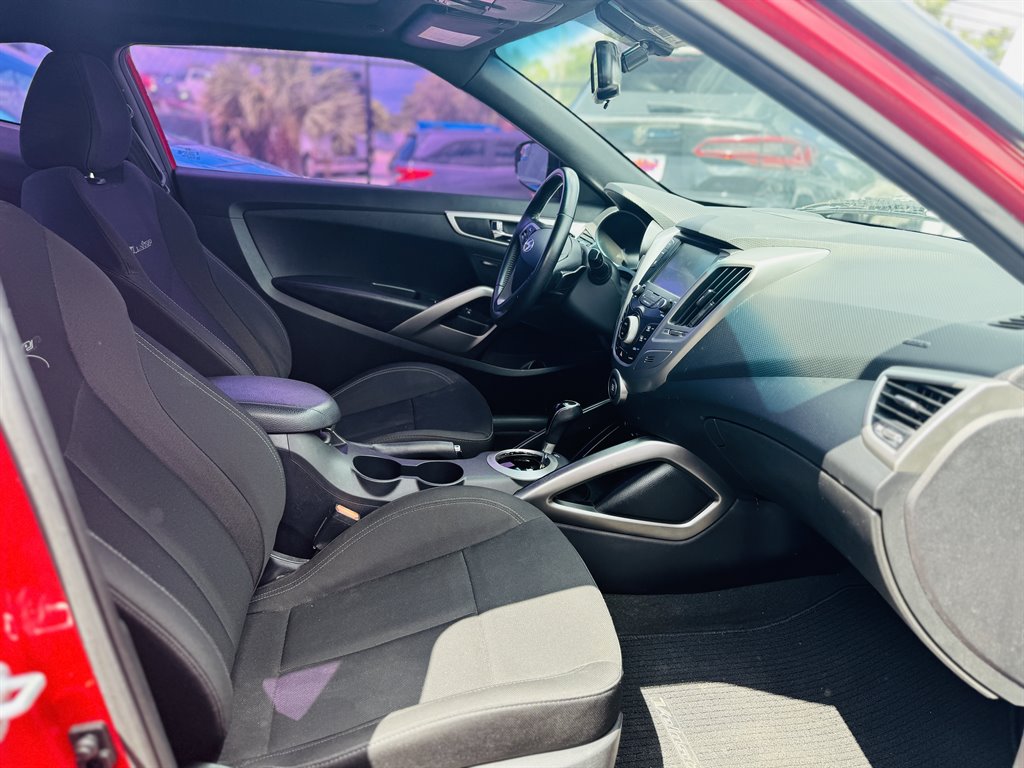 2017 Hyundai Veloster Value Edition photo