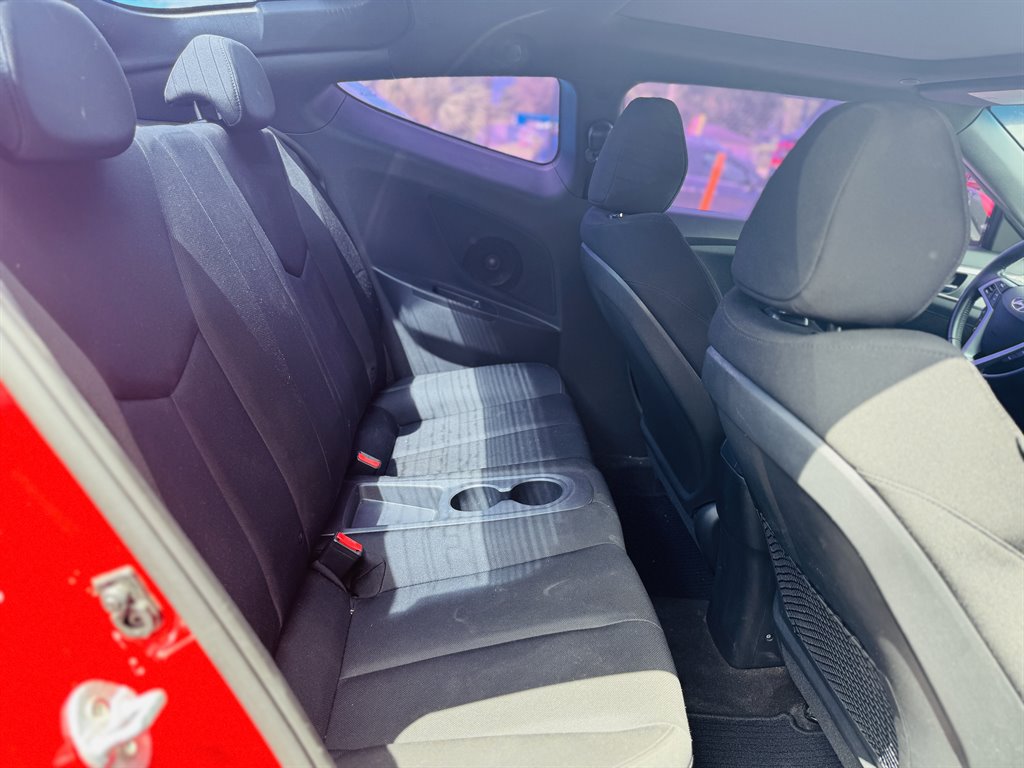 2017 Hyundai Veloster Value Edition photo