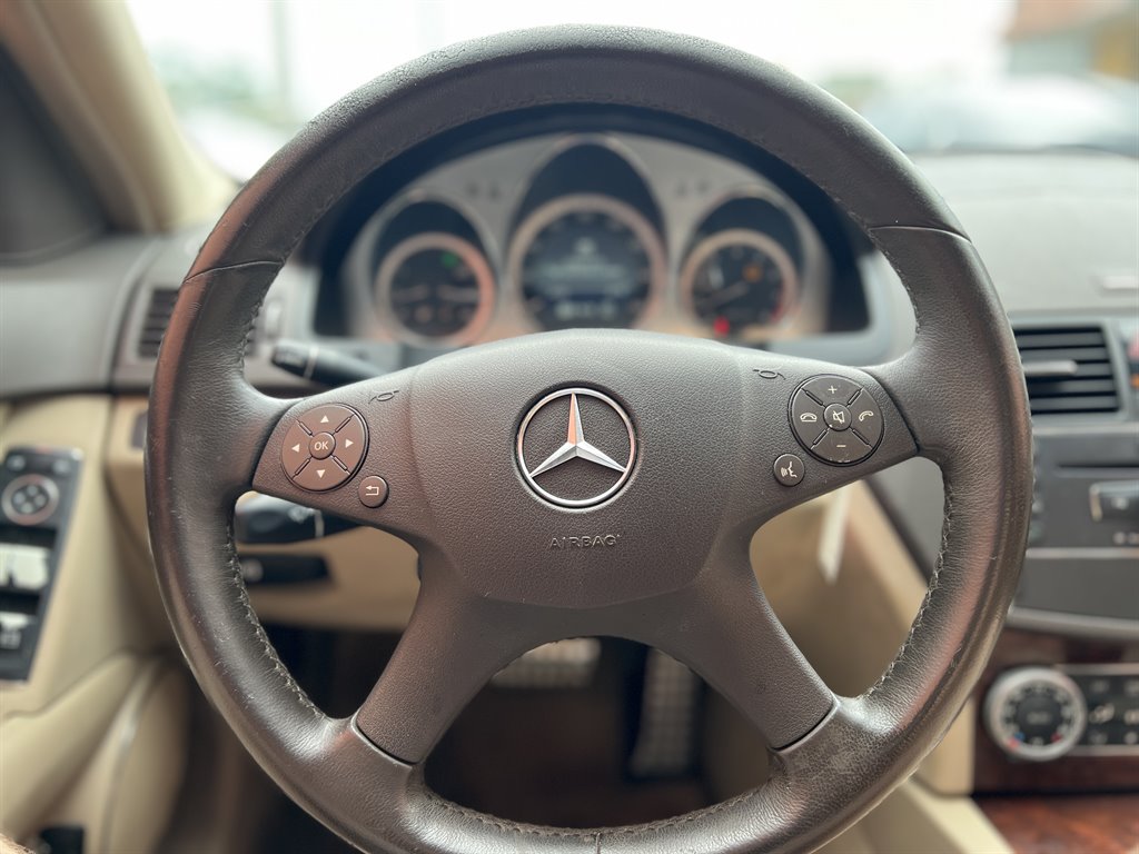2009 Mercedes-Benz C-Class - $4,550