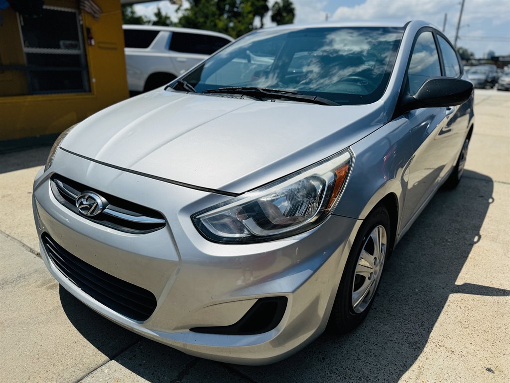 2016 Hyundai Accent - $9,900