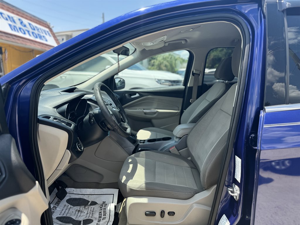 2014 Ford Escape SE photo